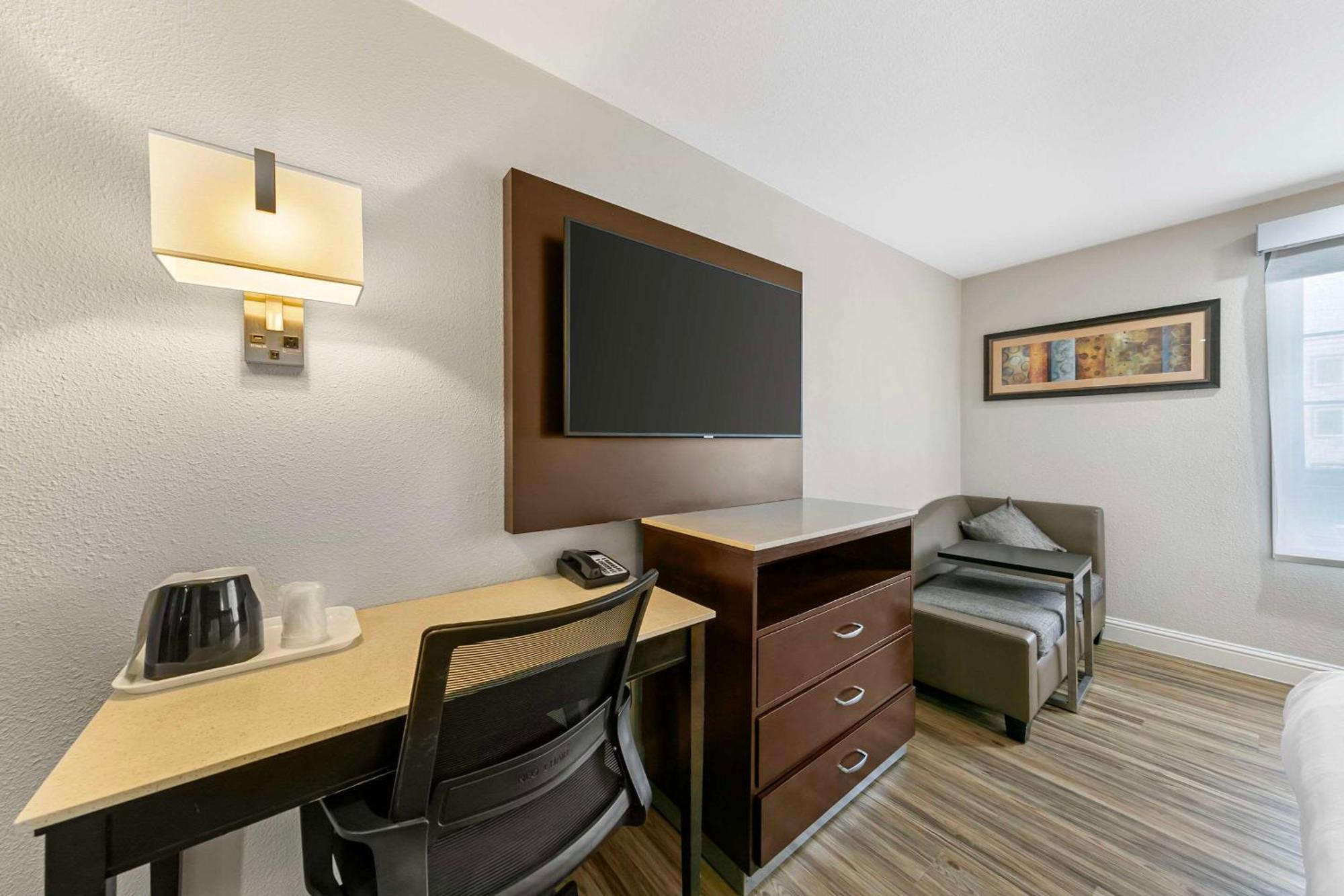 סקרמנטו Quality Inn & Suites מראה חיצוני תמונה